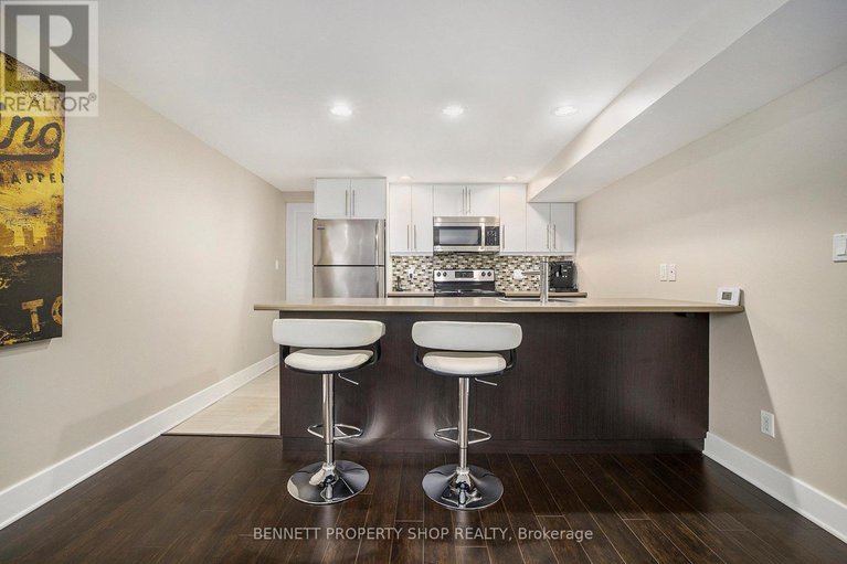 28737781/1476-maxime-street/pineview/ottawa/ontario/K1B3L1_20