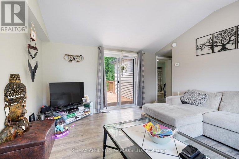 28523953/21895-seguin-mill-street/north-glengarry-lochiel-twp/north-glengarry/ontario/K0B1H0_12
