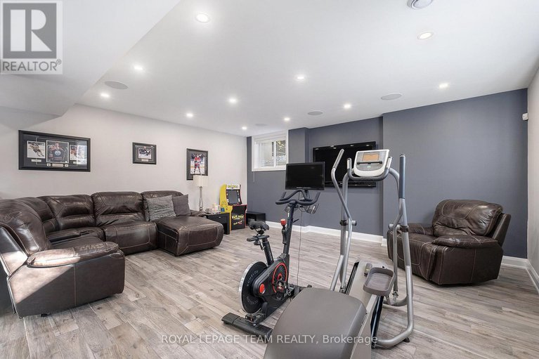 28242959/1670-ortona-avenue/carleton-heights/ottawa/ontario/K2C1W7_39