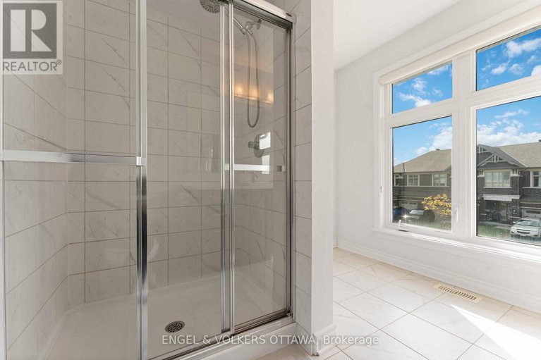 29006127/781-cairn-crescent/mer-bleuebradley-estatesanderson-park/ottawa/ontario/K1W0P7_25