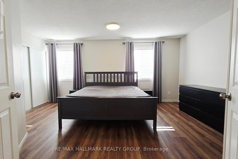 29047464/992-klondike-road/morgans-grantsouth-march/ottawa/ontario/K2K0C3_18