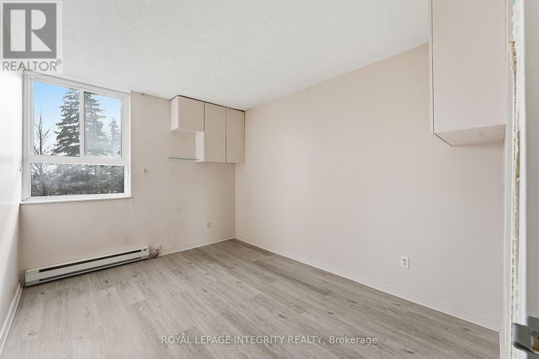 29148315/401-2000-jasmine-crescent/beacon-hill-south/ottawa/ontario/K1J8K4_14