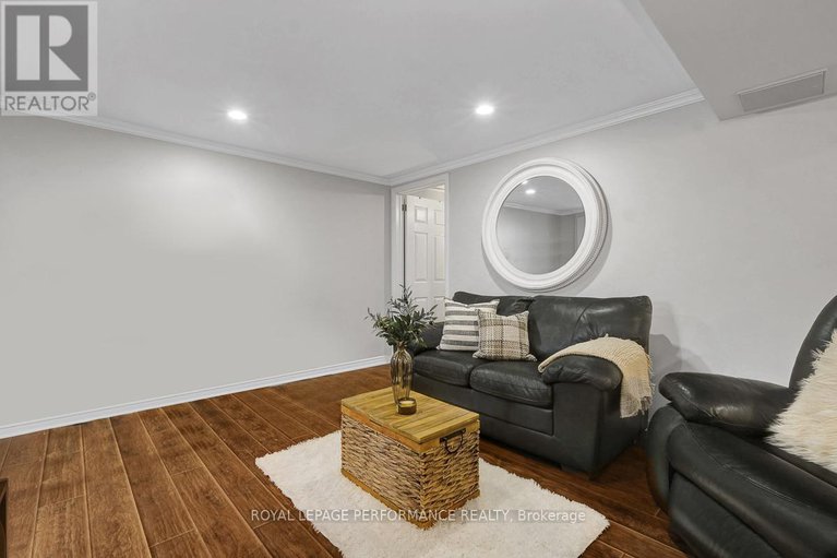 29432301/532-alesther-street/overbrookcastle-heights/ottawa/ontario/K1K1J3_31