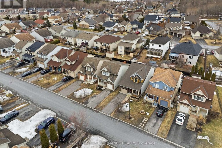 29550291/420-crystal-court/town-of-rockland/clarence-rockland/ontario/K4K0A1_30