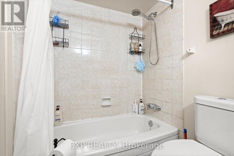 29252198/209-214-viewmount-drive/borden-farmstewart-farmcarleton-heightsparkwood-hills/ottawa/ontario/K2E7X3_13