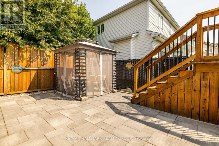 28620825/4-gros-morne-court/bridlewood/ottawa/ontario/K2M2W7_39