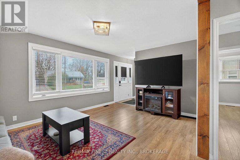 29253949/105-salisbury-avenue/brockville/brockville/ontario/K6V2T6_8