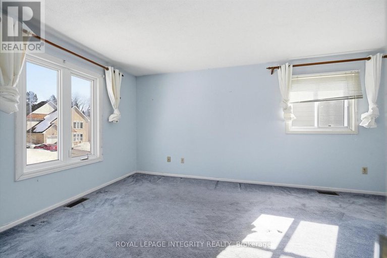 29431124/1735-bonaventure-terrace/convent-glen-south/ottawa/ontario/K1C1W5_24