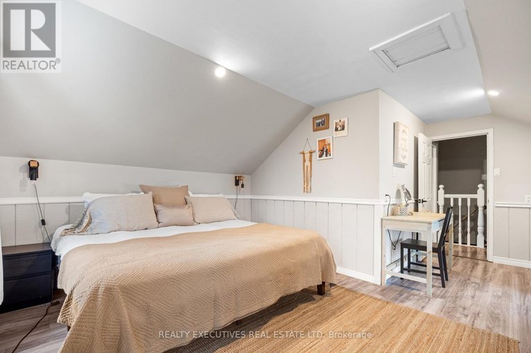 29206481/493-gladstone-street/winchester/north-dundas/ontario/K0C2K0_20