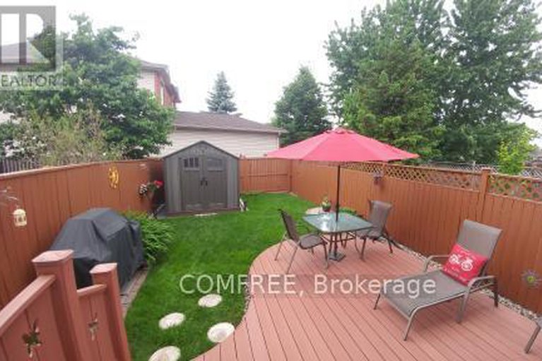 28797626/1315-silvestri-crescent/carson-grove/ottawa/ontario/K1J1E8_23