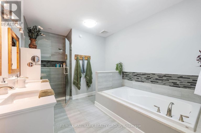 28373662/691-ebbs-bay-road/drummond-n-elmsley-drummond-twp/drummondnorth-elmsley/ontario/K7C0C5_15