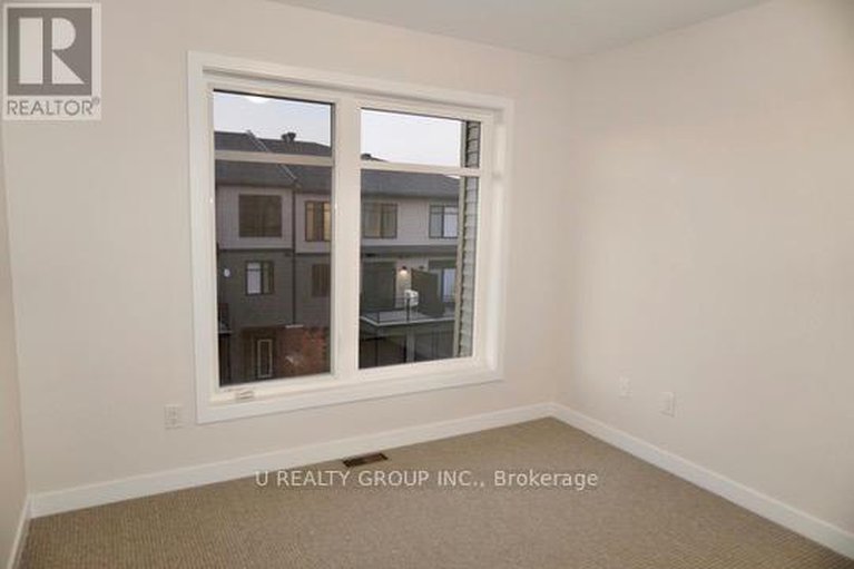 29048683/639-corporal-private/blossom-parkkemp-parkfindlay-creek/ottawa/ontario/K1X0M7_16