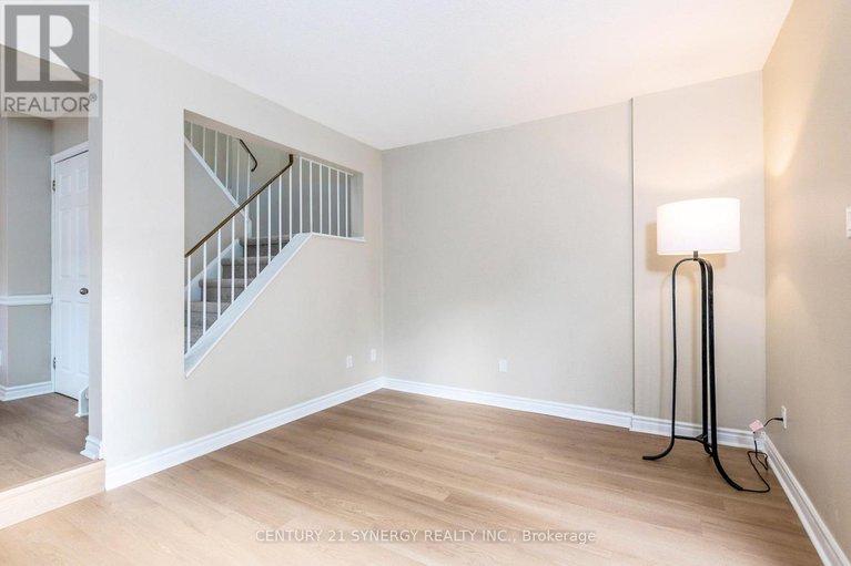 29079397/8-sundback-lane/katimavik/ottawa/ontario/K2L2W8_16