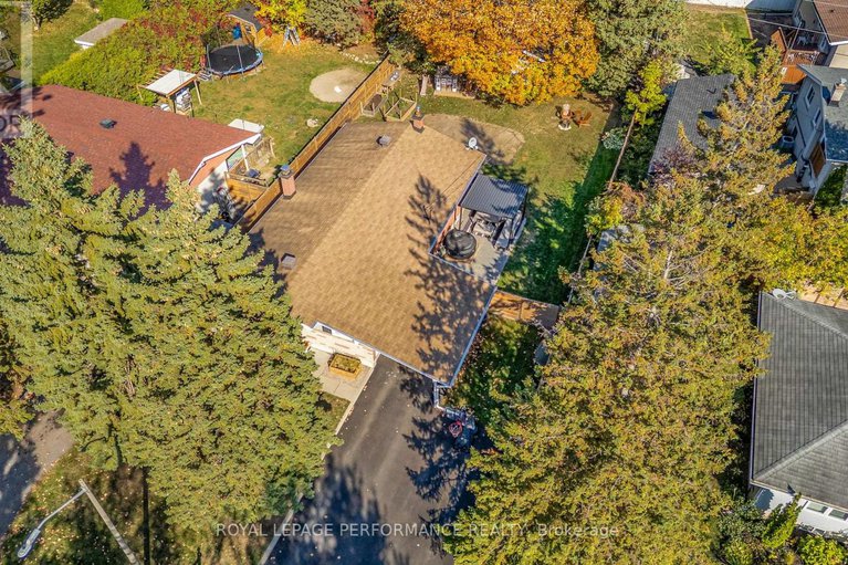 28965261/2219-audrey-avenue/hawthorne-meadows/ottawa/ontario/K1G1L3_35