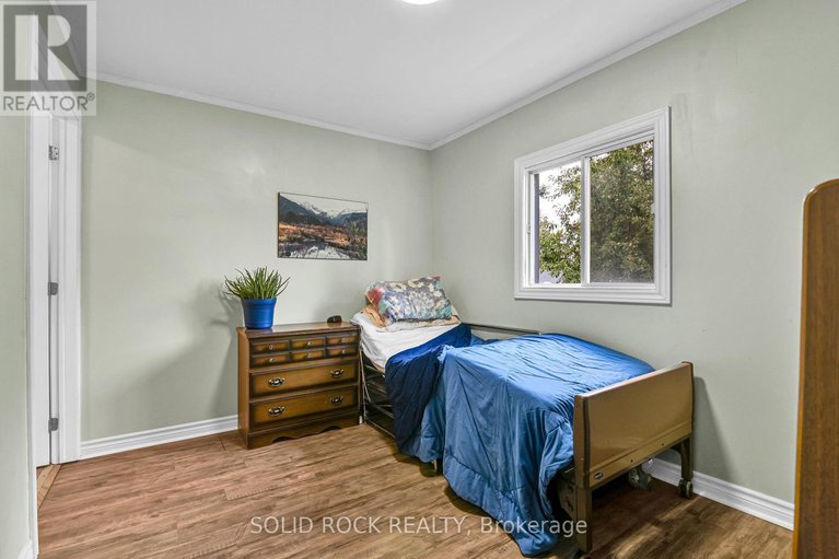 28730469/7893-lawrence-street/vernon/ottawa/ontario/K0A3J0_6