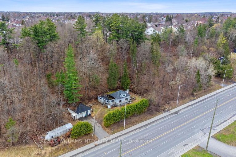 28244389/3722-st-joseph-boulevard/fallingbrookridgemount/ottawa/ontario/K4A0Z5_34