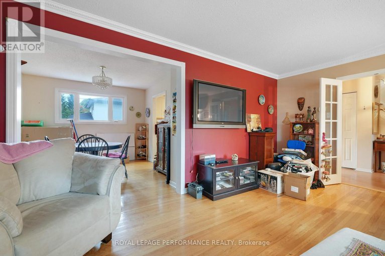 28967261/1273-anoka-street/ridgemont/ottawa/ontario/K1V6C3_7