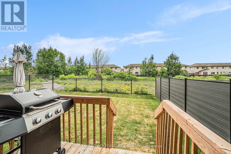 28544358/916-socca-crescent/notting-hillsummerside/ottawa/ontario/K4A5M1_22