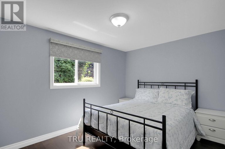 29148422/132-rothesay-drive/glencairnhazeldean/ottawa/ontario/K2L1P1_23