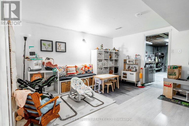 29555466/11-strachan-avenue/long-sault/south-stormont/ontario/K0C1P0_23