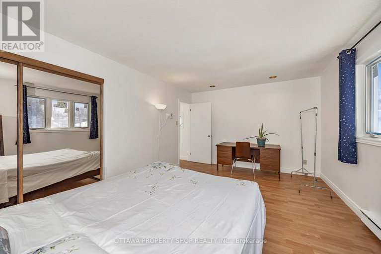 29431768/848-maitland-avenue/mckellar-heightsglabar-park/ottawa/ontario/K2A2S3_21