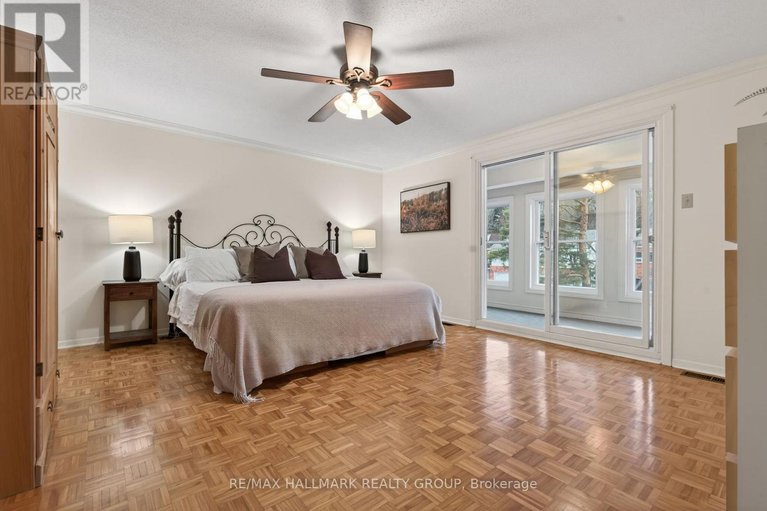 29612402/24-hobart-crescent/sheahan-estatestrend-village/ottawa/ontario/K2H5S4_20