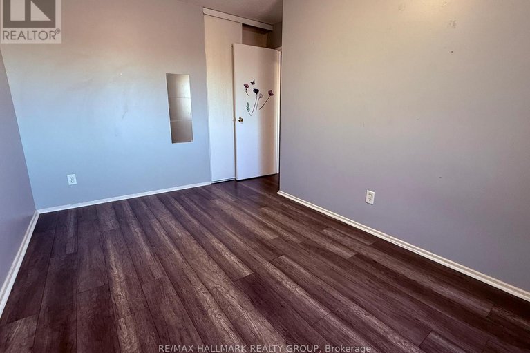 29677265/2912-fairlea-crescent/heron-gateindustrial-park/ottawa/ontario/K1V8T7_12