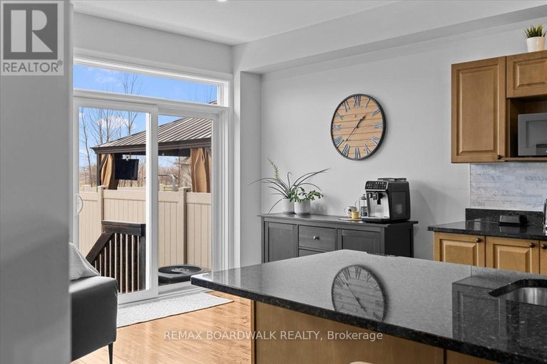 29616180/6830-breanna-cardill-street/greely/ottawa/ontario/K4P0C1_18