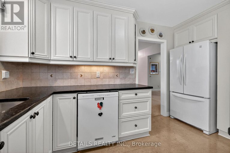 29077248/1031-connaught-avenue/queensway-terrace-north/ottawa/ontario/K2B5N2_19