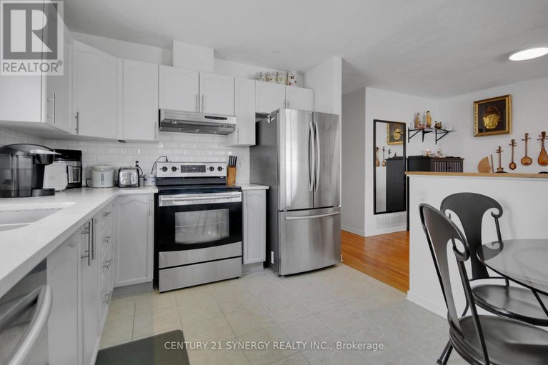 28297097/14-splinter-crescent/fairfield-heights/ottawa/ontario/K2B1B2_17