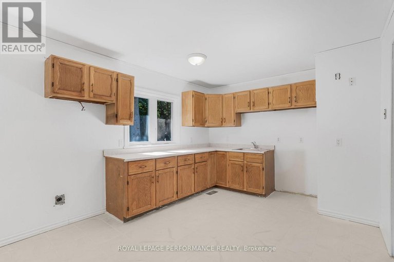 29633490/69-home-avenue/vankleek-hill/champlain/ontario/K0B1R0_6