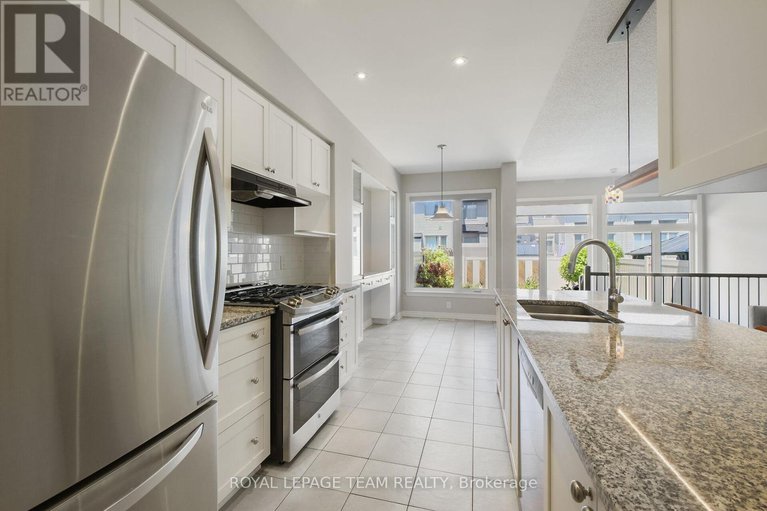 28884791/273-shinleaf-crescent/mer-bleuebradley-estatesanderson-park/ottawa/ontario/K1W0J2_6
