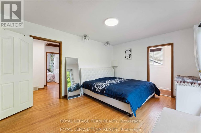 29394022/2353-georgina-drive/whitehaven/ottawa/ontario/K2B7M6_11