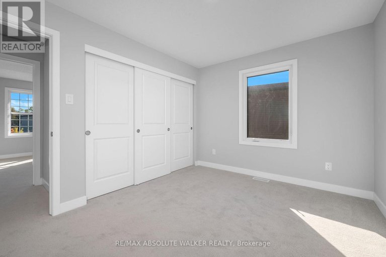 29090104/584-paakanaak-avenue/blossom-parkkemp-parkfindlay-creek/ottawa/ontario/K1X0J6_24