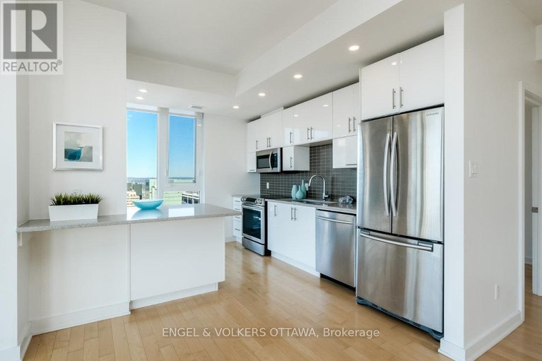 29456144/2401-179-metcalfe-street/ottawa-centre/ottawa/ontario/K2P1P7_16