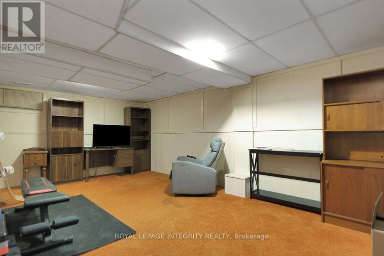 29428716/318-dalehurst-drive/tanglewood/ottawa/ontario/K2G4E4_36