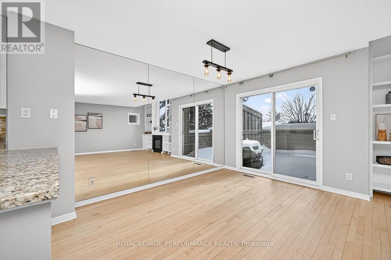 29306219/a-241-sunnyside-avenue/old-ottawa-south/ottawa/ontario/K1S0R4_12