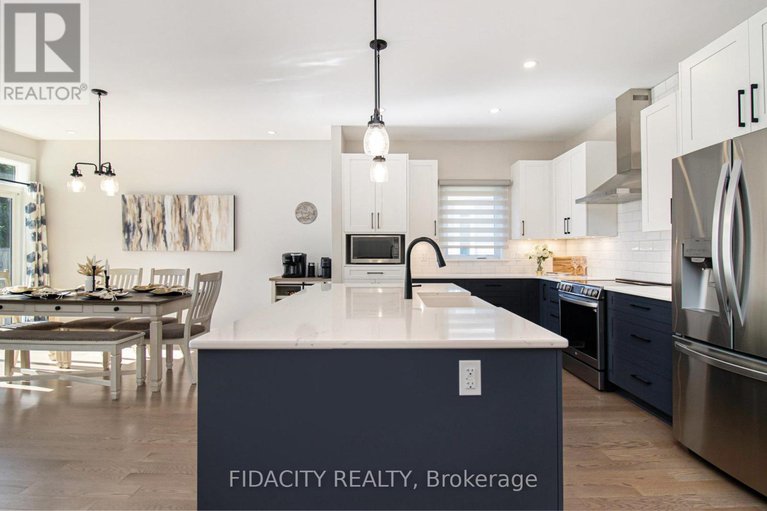 28939851/250-maygrass-way/remainder-of-stittsville-area/ottawa/ontario/K2S2K9_11