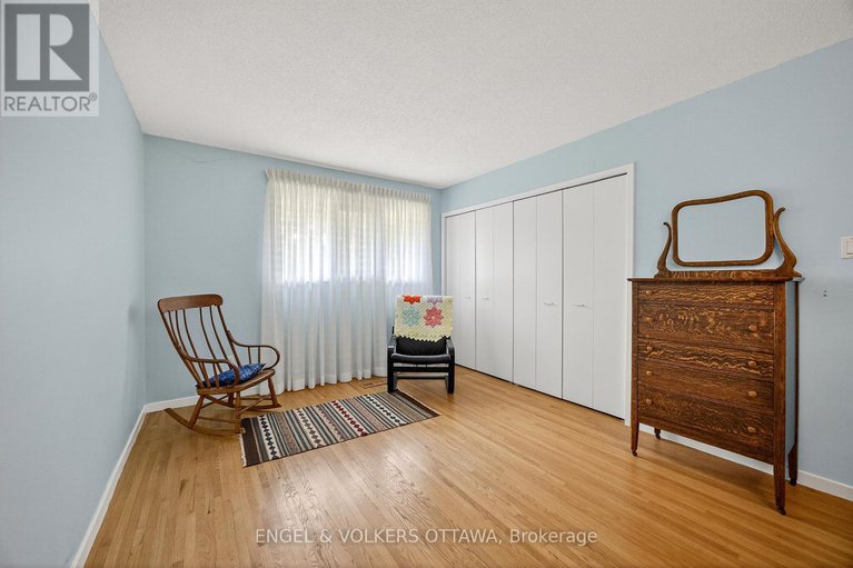 28865549/29-milne-crescent/beaverbrook/ottawa/ontario/K2K1H7_34