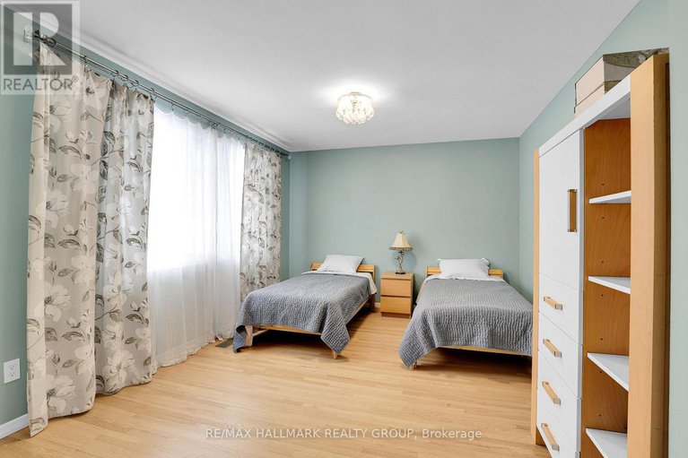 29147953/1712-playfair-drive/playfair-park/ottawa/ontario/K1H5S6_26