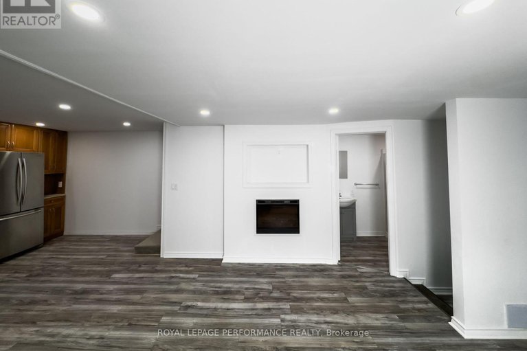 28339232/621-edwards-street/town-of-rockland/clarence-rockland/ontario/K4K1K2_4