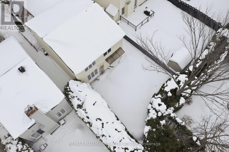 29349074/6066-meadowhill-crescent/chapel-hill/ottawa/ontario/K1C5R9_35