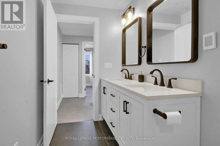 29638875/110-1770-cabaret-lane/fallingbrookpineridge/ottawa/ontario/K4A2G1_34