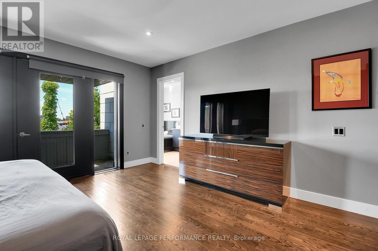 28573651/805-kingsmere-avenue/mckellar-heightsglabar-park/ottawa/ontario/K2A3J8_25