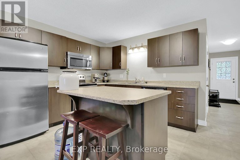 28533417/332-finner-court/almonte/mississippi-mills/ontario/K0A1A0_5
