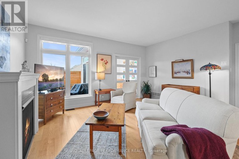 29645046/527-silverbell-crescent/blossom-parkkemp-parkfindlay-creek/ottawa/ontario/K1T0N9_21