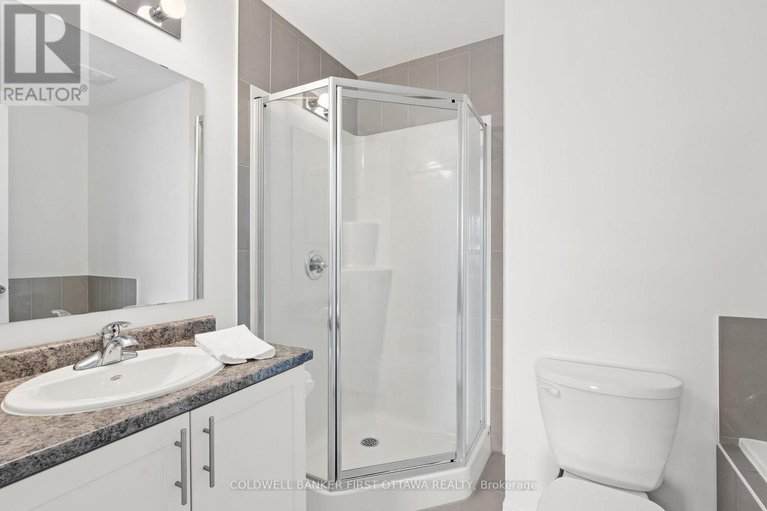 29349445/32-dundalk-private/stonebridge/ottawa/ontario/K2J0J5_21