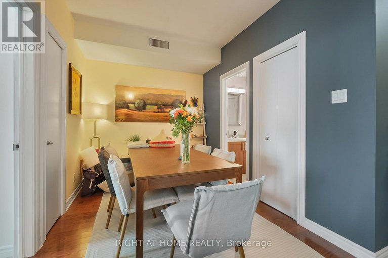 29527059/2302-234-rideau-street/sandy-hill/ottawa/ontario/K1N0A9_20