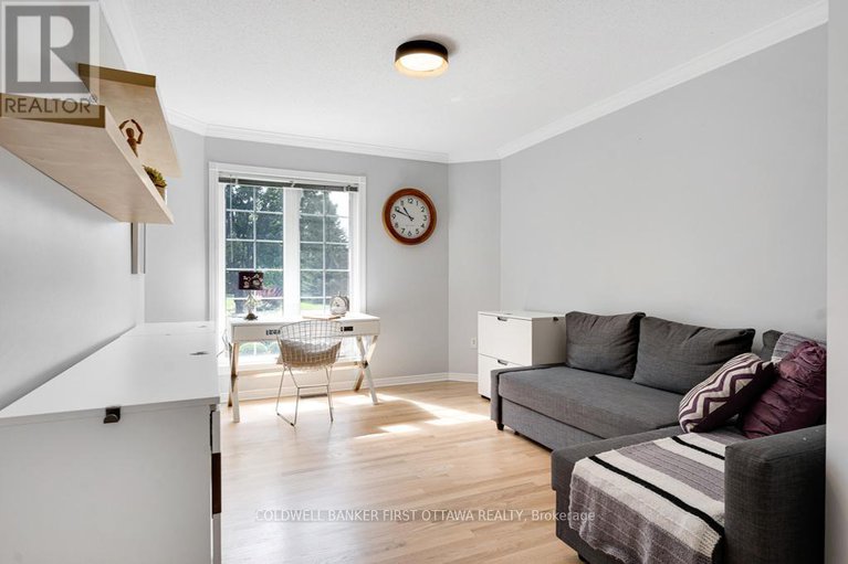 27833731/5525-pettapiece-crescent/manotick-village-manotick-estates/ottawa/ontario/K4M1C6_7
