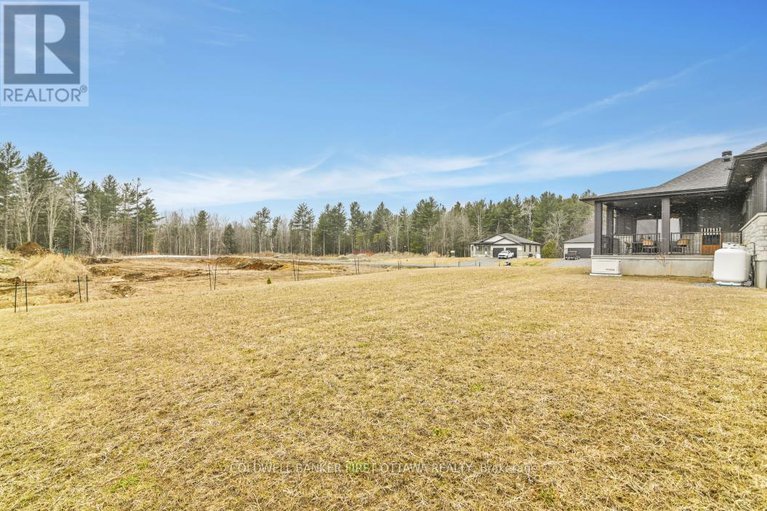28534403/1684-trizisky-street/north-dundas-mountain-twp/north-dundas/ontario/K0E1S0_34